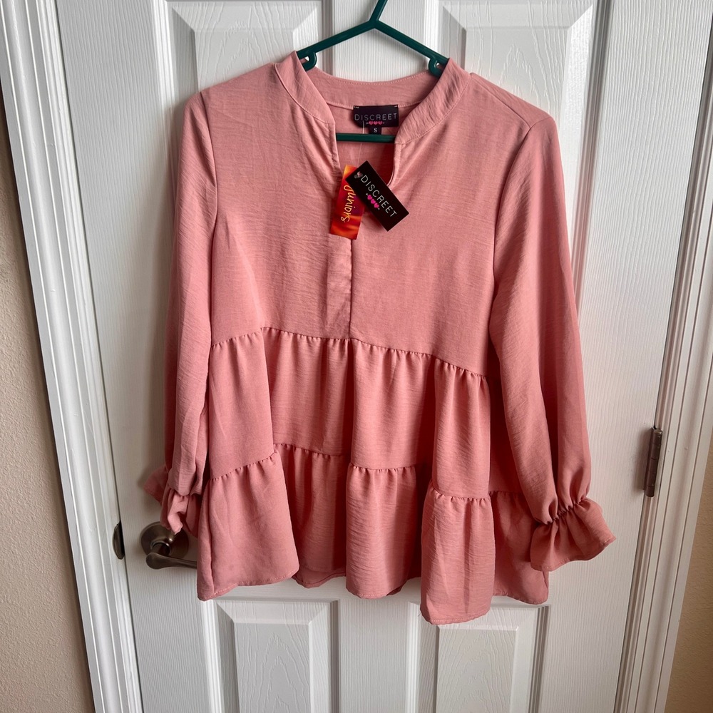 New Discreet Juniors Pink Long Sleeve Ruffle Tiered Blouse Top, Size S